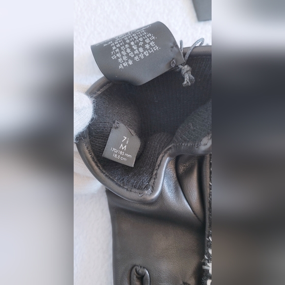 Authentic Saint Laurent YSL Checked Boucle Tweed Wool & Leather Gloves - Picture 3 of 16